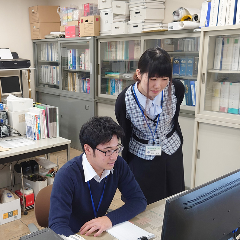職員採用について